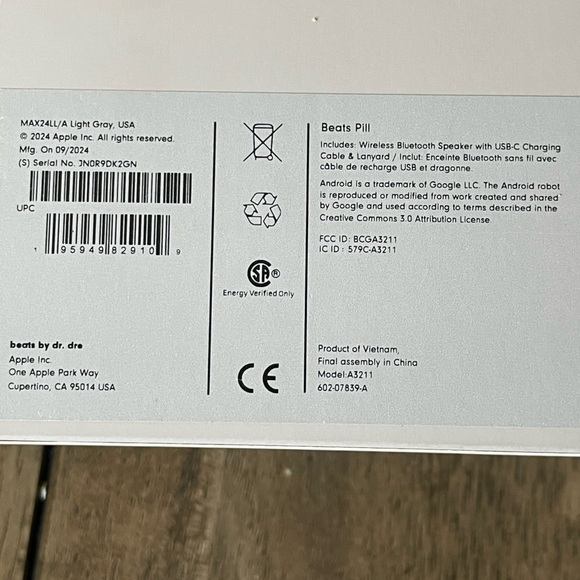 Beats x Kim Kardashian, NIB, Never Opened 2024 Light Gray - Picture 8 of 8